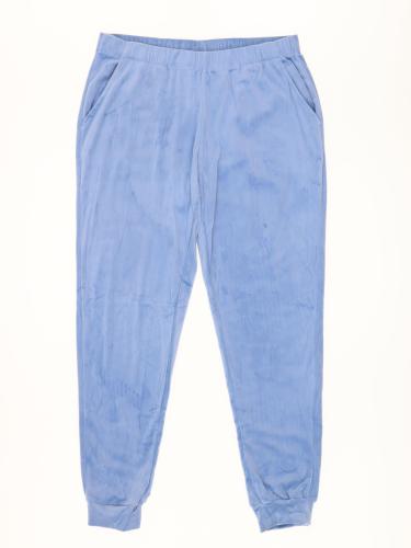 9652 (2) - 10811 Esmara