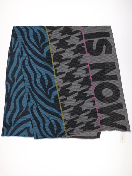 3697  (2)  Gina Laura